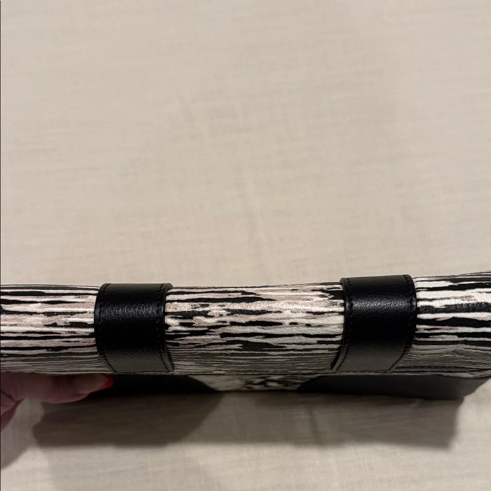 Jason Wu Black and White Patterned Clutch - Picture 5 of 10